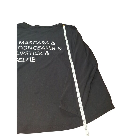 Avon Black Graphic Tee Mascara, Concealer & Lipstick Selfie Size 1X 18/20 - Picture 4 of 9
